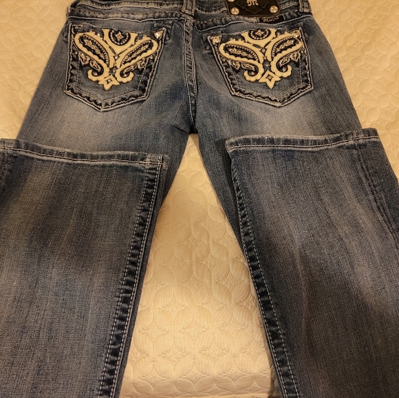 Miss Me Jeans - Picture 2 of 4